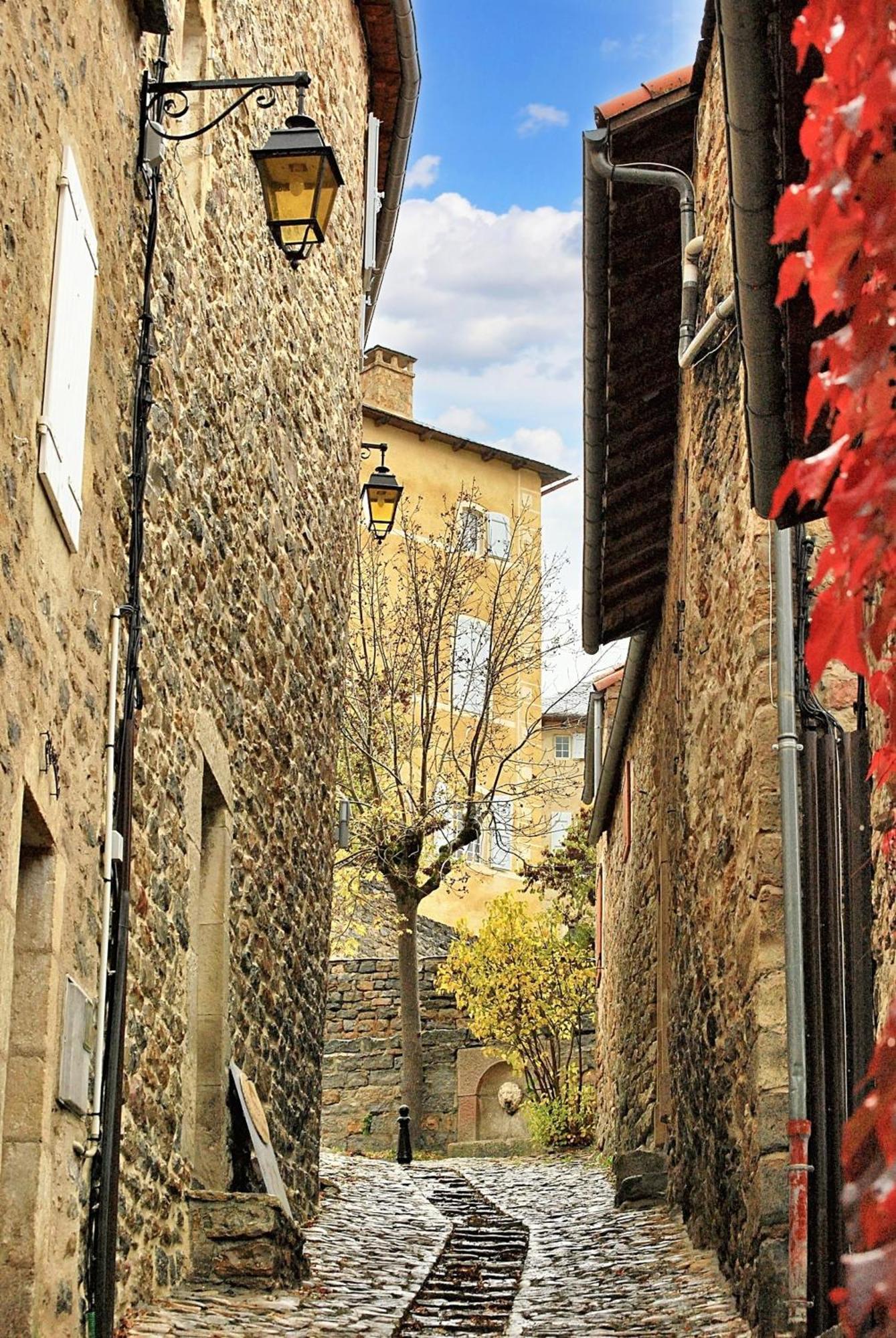 Maison Pittoresque A Mostuejouls Avec Vue Sur La Montagne Buitenkant foto